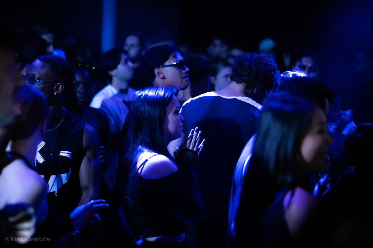 Loading... just a sec